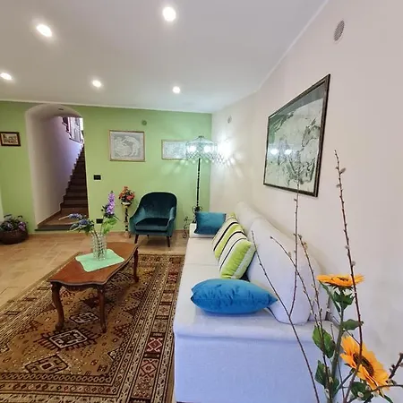 Casa Castagno Dei 100 Cavalli *